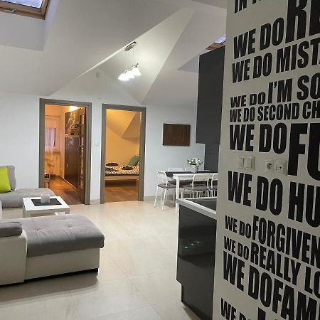 Apartament Rodzinny Ostrowiec Sw Ostrowiec Świętokrzyski Eksteriør bilde